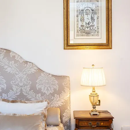 Amazing Domus Fontanella Borghese Apartment Rome